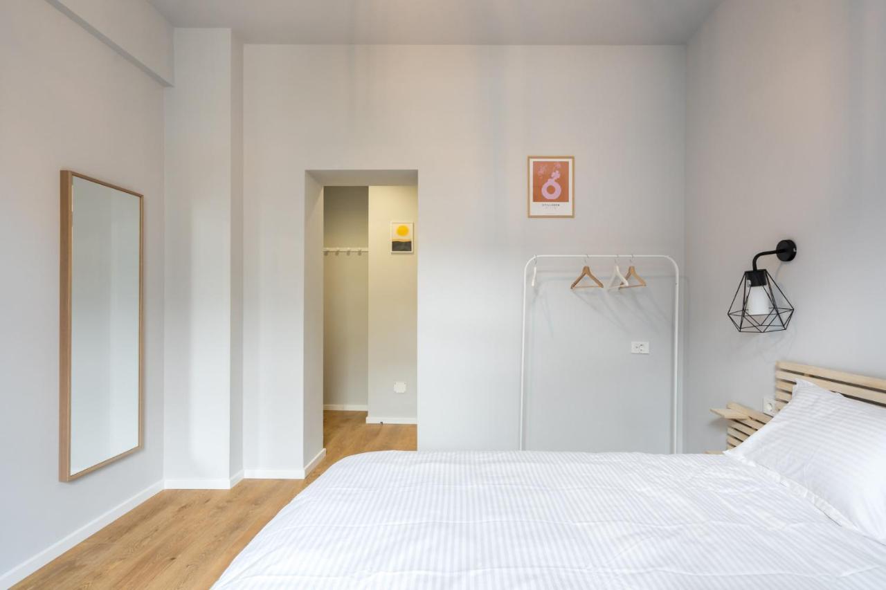 Cute Central Apartments In Villa Bukarest Exteriör bild