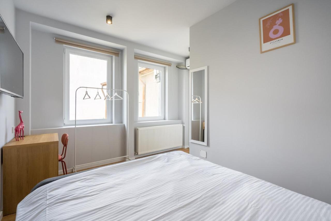 Cute Central Apartments In Villa Bukarest Exteriör bild