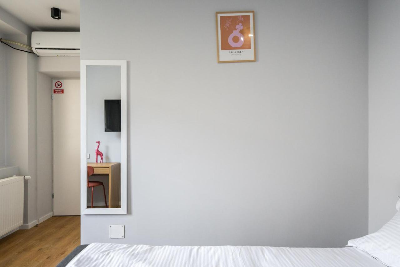 Cute Central Apartments In Villa Bukarest Exteriör bild